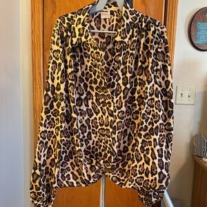 In tempo Chic Leopard Print Blouse for Women. Size 2X. Great condition.